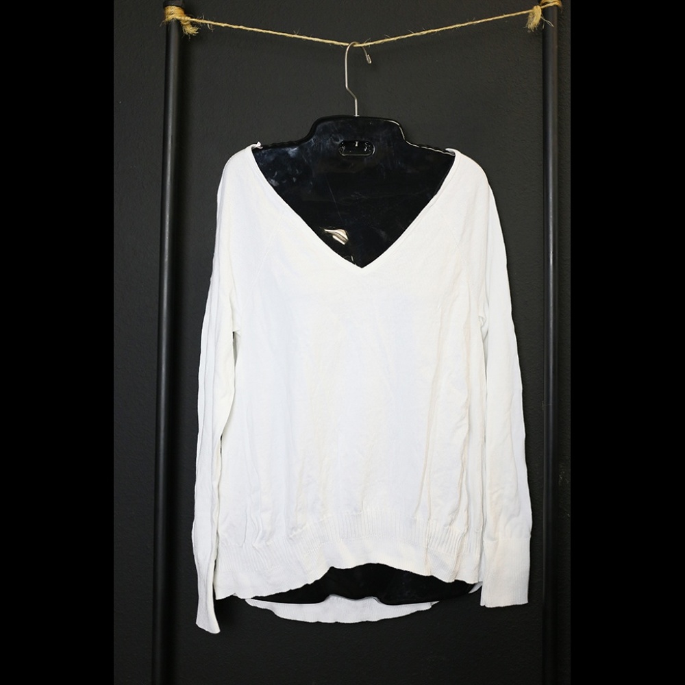 Victoria Secret White V-Neck Scoop Pullover